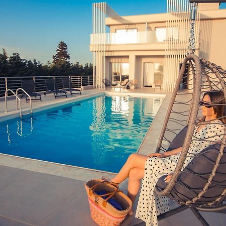 Io Luxury Pool & Hot Tub Suites Prévéza Extérieur photo