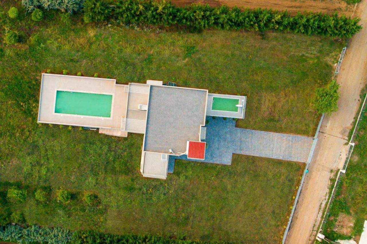 Io Luxury Pool & Hot Tub Suites Prévéza Extérieur photo