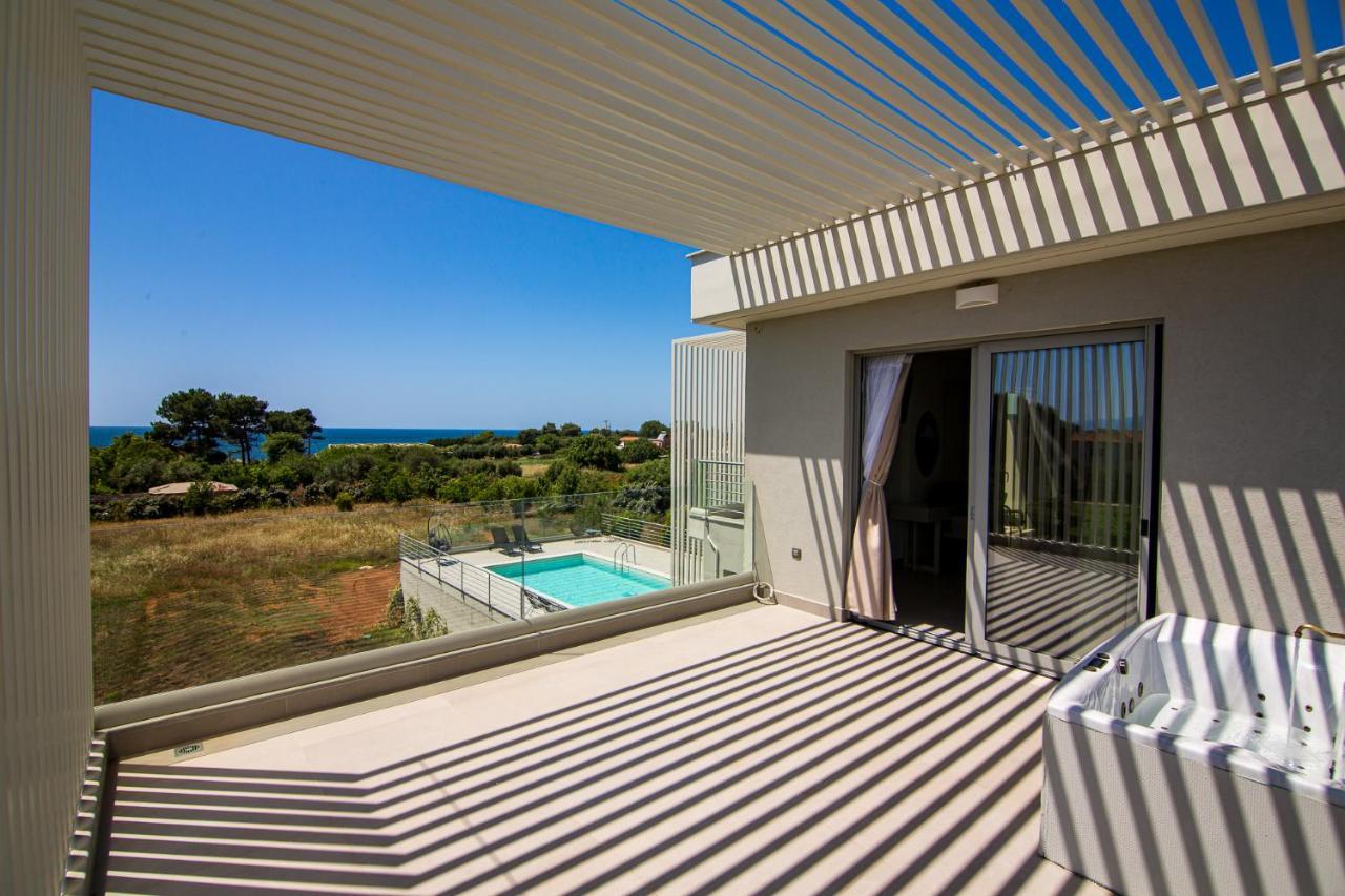 Io Luxury Pool & Hot Tub Suites Prévéza Extérieur photo