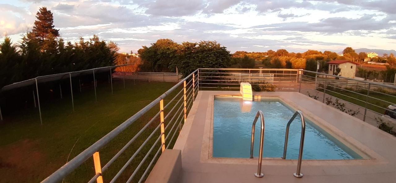 Io Luxury Pool & Hot Tub Suites Prévéza Extérieur photo